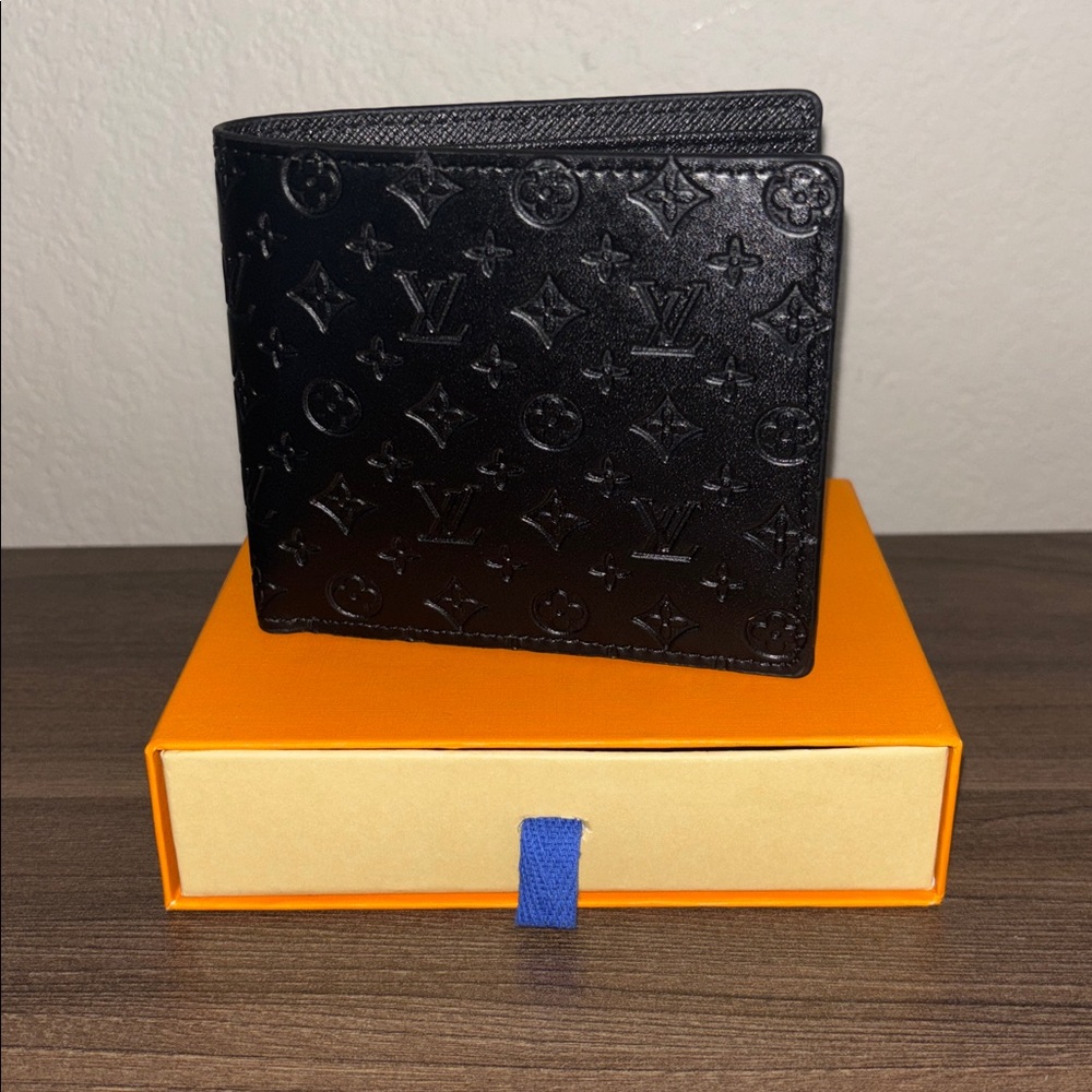 Louis Vuitton Monogram Black Card Holder/Wallet - Picture 2 of 4